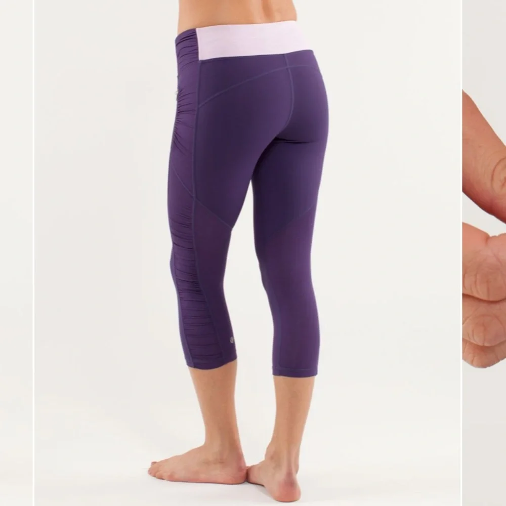 Lululemon Run: In The Sun Crop sz. 2 - Picture 2 of 9